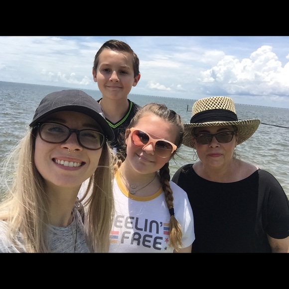 Meet your Posher, Robin - Picture 5 of 8